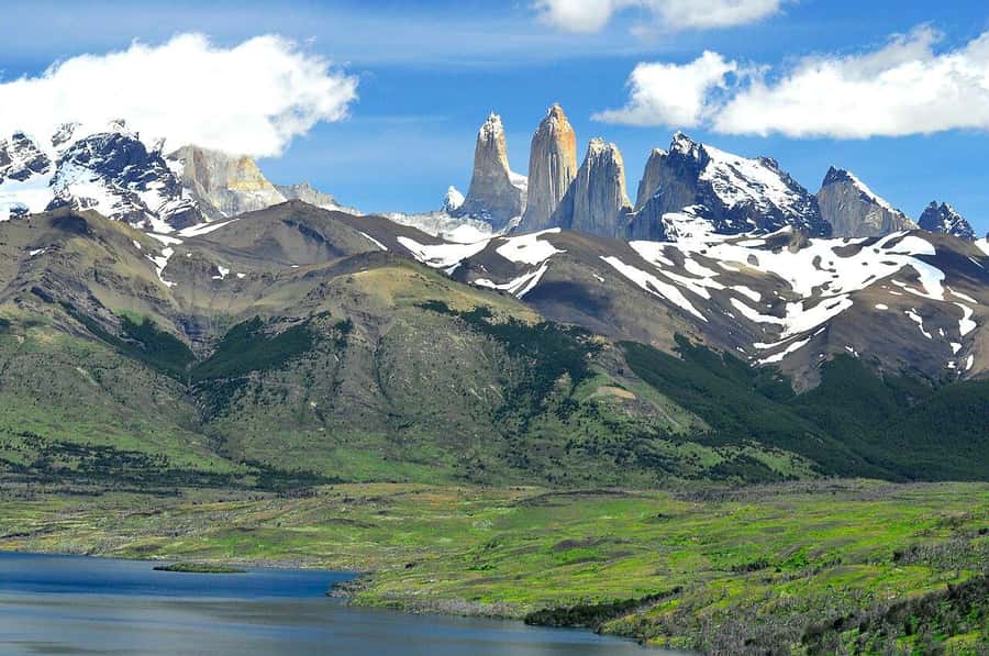 3 Days in Patagonia. Torres del Paine, Perito Moreno and Balmaceda Glacier. - Lakes, waterfalls, and the Cuernos formation