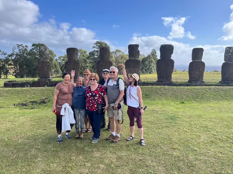 Adventures in Rapa Nui: High-quality tourism with Easter Island Your Tour. - Anakena, the day’s change of mood