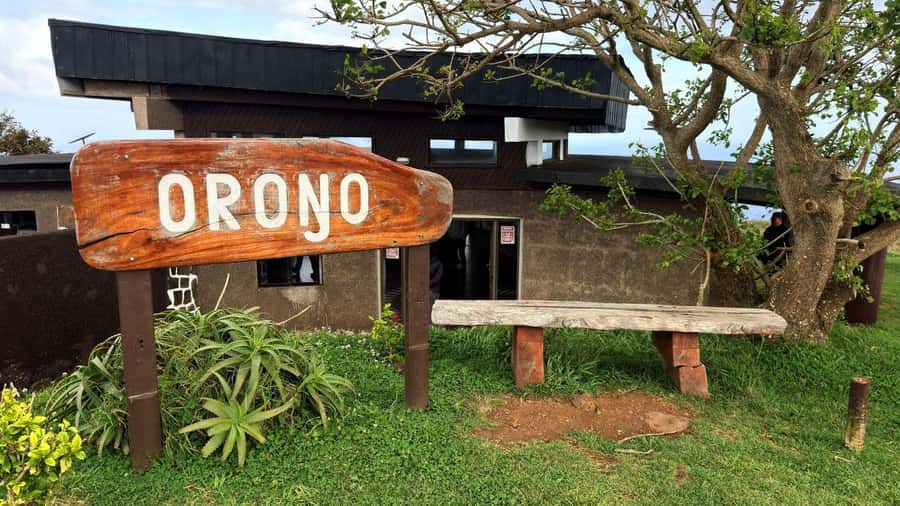 Ahu Vinapu, Rano Kao and Orongo City Half-Day Tour - Rano Kau’s enormous crater and three offshore islets