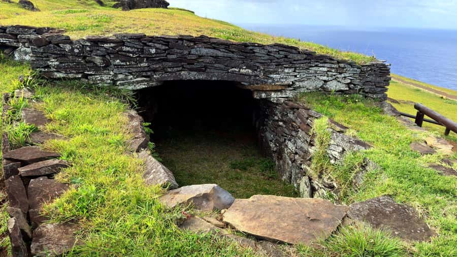 Ahu Vinapu, Rano Kao and Orongo City Half-Day Tour - Who will enjoy this half-day route?