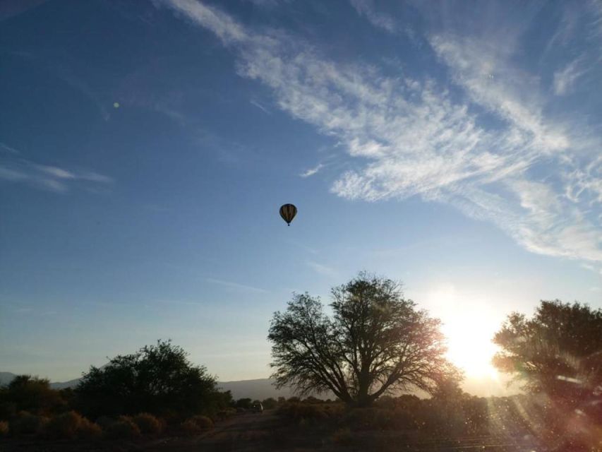Atacama: San Pedro de Atacama Sunrise Hot Air Balloon Ride - My take: a special San Pedro splurge
