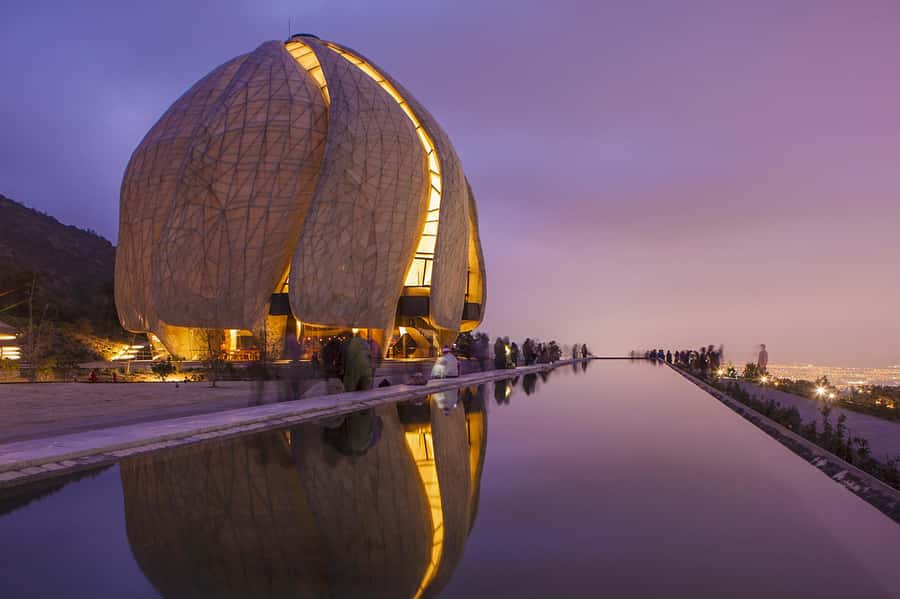 Bahá'i Temple and Cousiño Macul Vineyard - Why this pairing works in Santiago