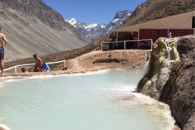 Cajon del Maipo Region - Hot Springs Termas de Colina - A short stop at Casa Chocolate
