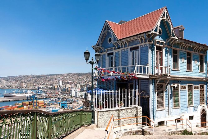 Coast and Color: Discover Viña and Valparaíso in a Day - Valparaíso: murals, stairways, and a city that asks for attention