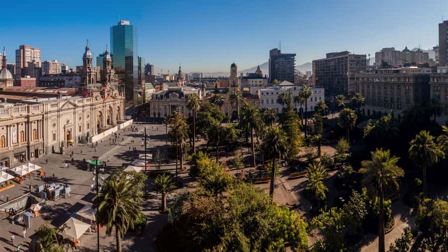 Dia Completo en Santiago: Museo+San Cristobal+City Tour - A full Santiago day that starts above the city