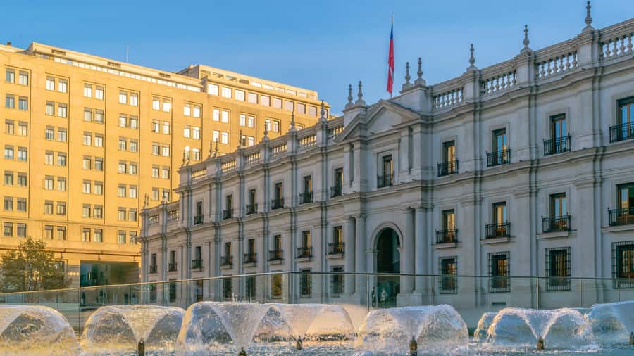 Dia Completo en Santiago: Museo+San Cristobal+City Tour - Bellavista gives you a proper lunch break