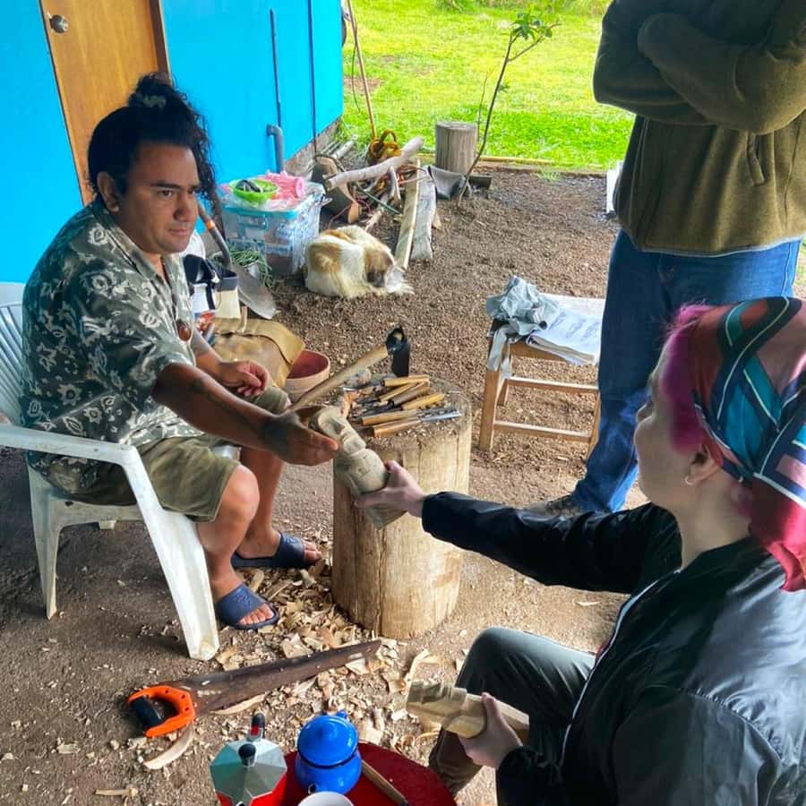 Easter Island: Demo of How to Carve a Moai statue - Key points about the moai carving class