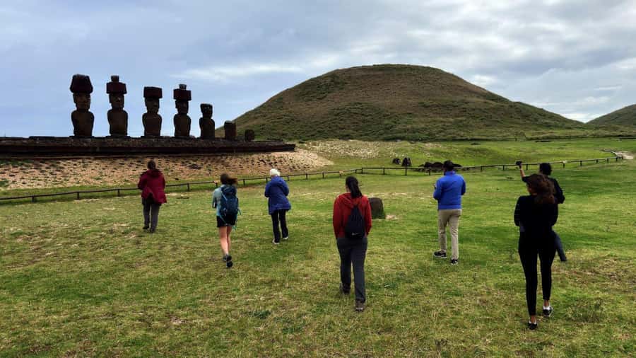 Easter Island: Full-Day Tour to Anakena - Why This Full-Day Route Works