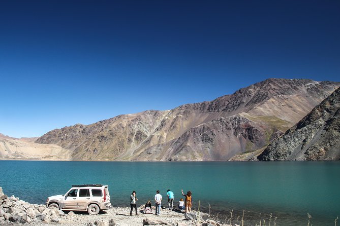 Embalse el Yeso and Termas del Plomo in semi-private 4x4 - From Santiago into Cajón del Maipo