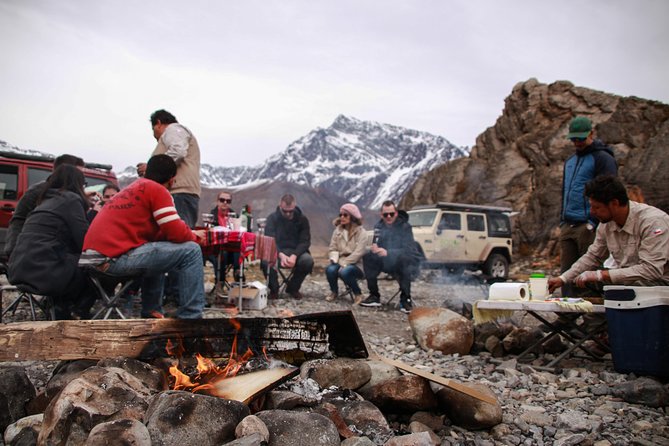 Embalse el Yeso and Termas del Plomo in semi-private 4x4 - Who should book this Andes day?