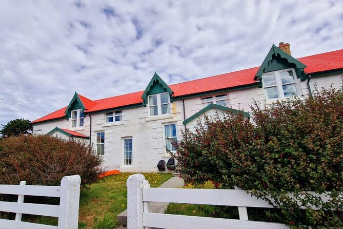 Falkland Islands Shared Tour Sightseeing with Penguins - Local guides, small groups, and personal service