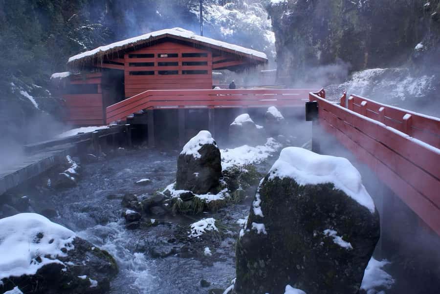 From Pucón: Geometric Hot Springs - Licanray, Coñaripe, and Lake Calafquén