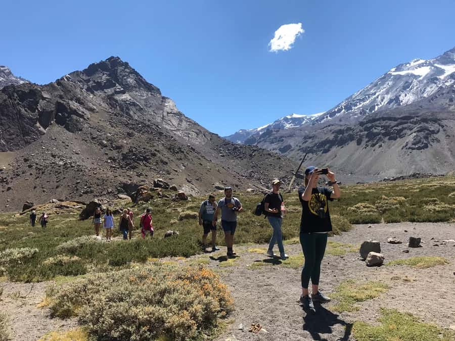 From Santiago: Cajón del Maipo and Volcán San José Hike 8K - A boxed lunch beside the mountains