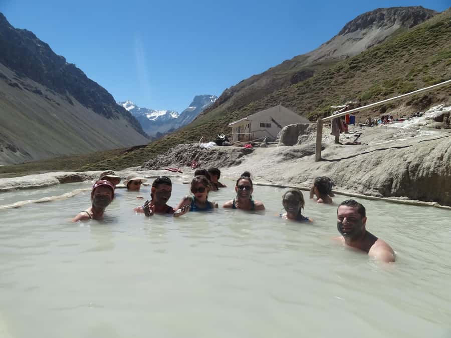From Santiago: Maipo Canyon Volcano and Hot Spring Tour - Cajón del Maipo’s rocks, birds, and volcano views
