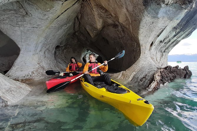 Marble Chapels Kayak Tour - The 15-minute paddle toward the sanctuary