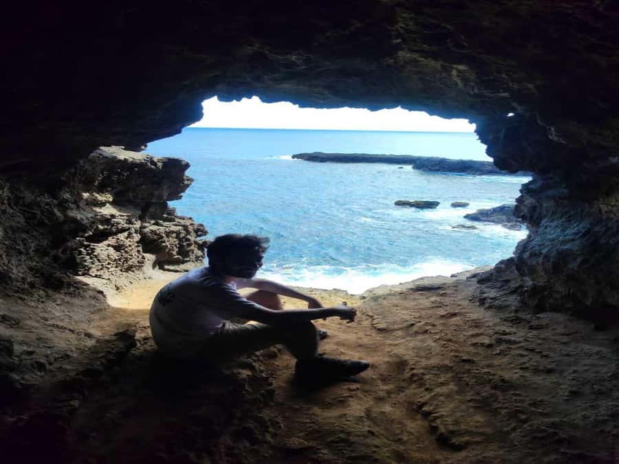 Private Tour: The Underground World of Rapa Nui Caves - Ana Te Pora and the play of light