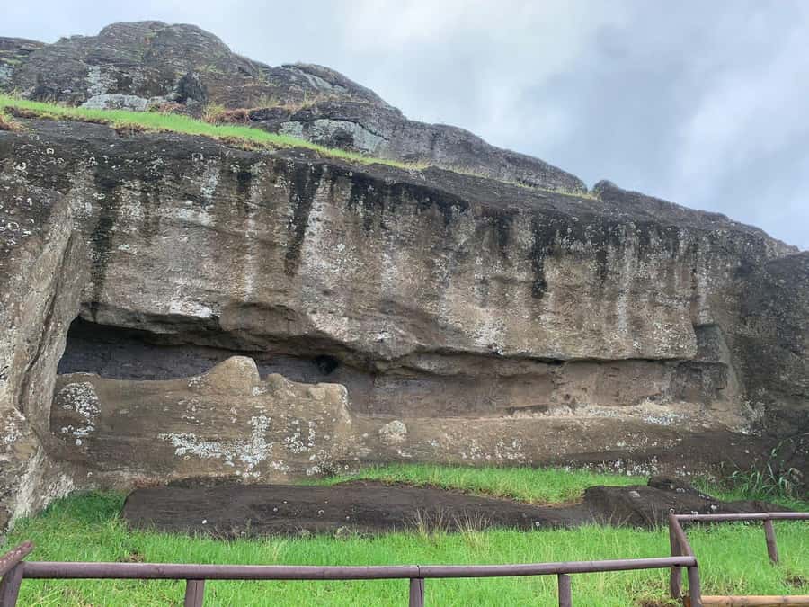 Private tour: where the history of the Moai was born - Tongariki delivers the great postcard view