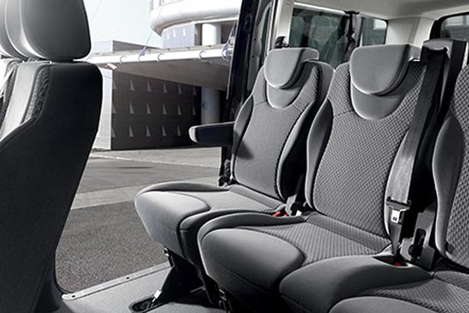 Private Transfer from Santiago Airport to Santiago - The ride into Santiago’s central districts