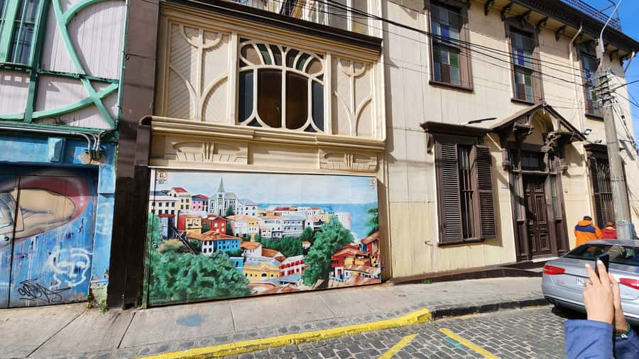 Private: Viña del Mar and Valparaiso Day Tour - Walking Cerro Alegre, one mural at a time