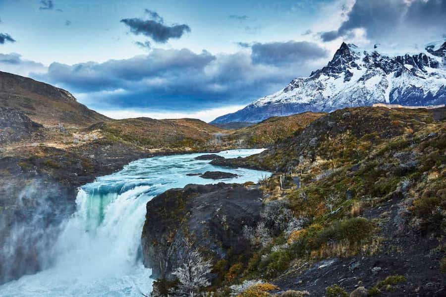 Puerto Natales: Full Day Torres del Paine + Milodon Cave - Milodon Cave and the giant sloth story