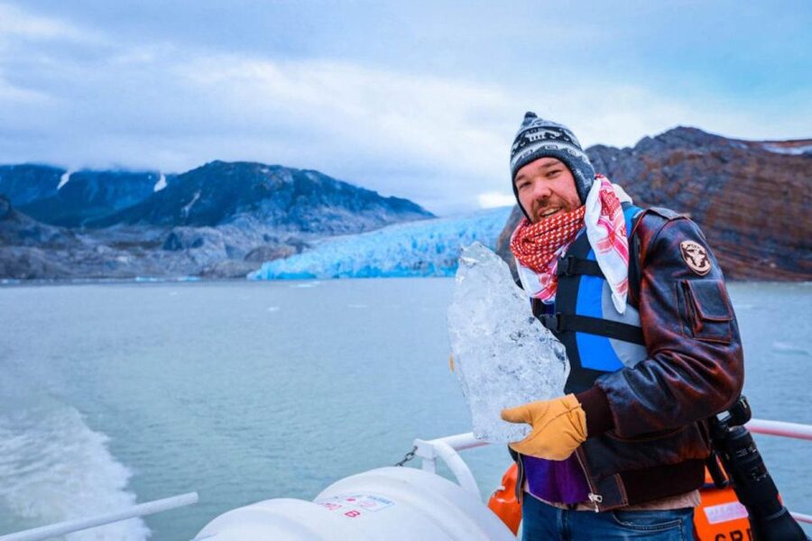 Puerto Natales: Grey Glacier Navigation w/ Transport - Three hours on Lake Grey