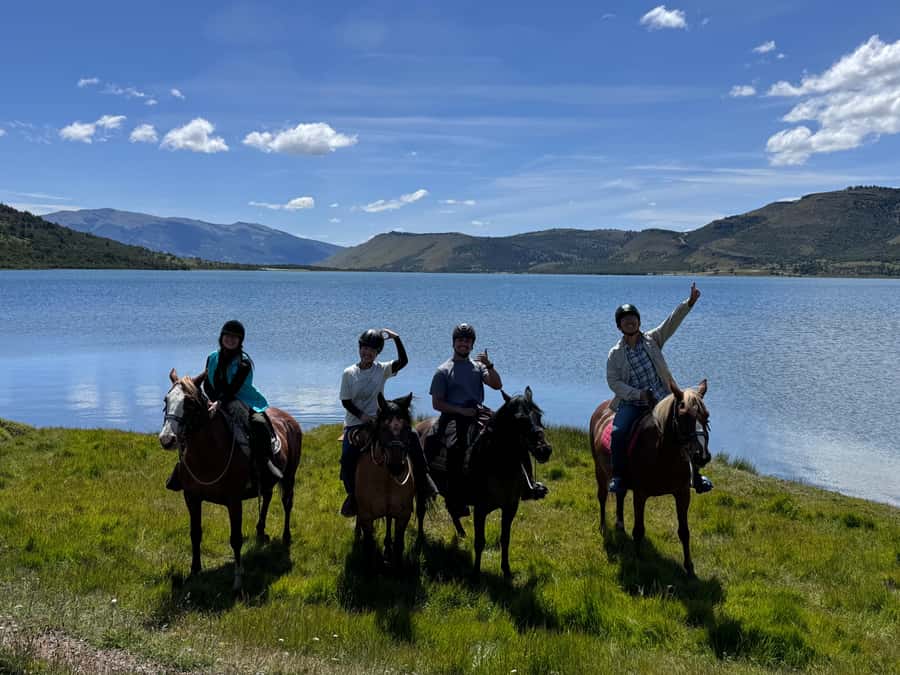Puerto Natales: Horseback Riding with Horse Connection - Tea, treats, and the ride back