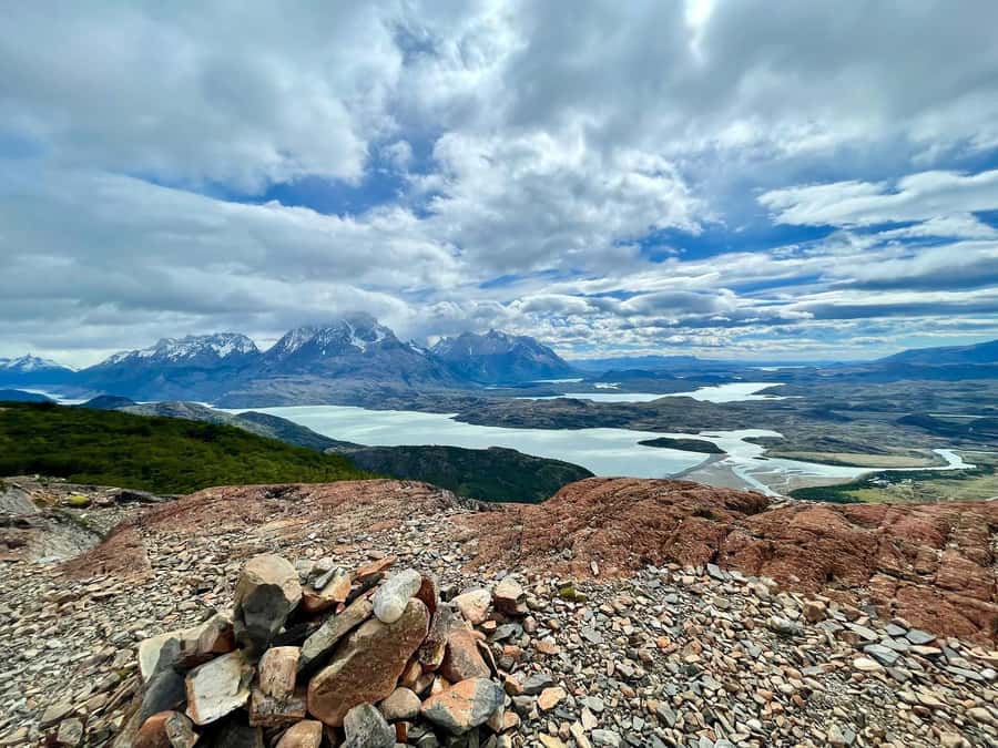 Puerto Natales: Torres del Paine Full Day Tour - Milodon Cave on the return route