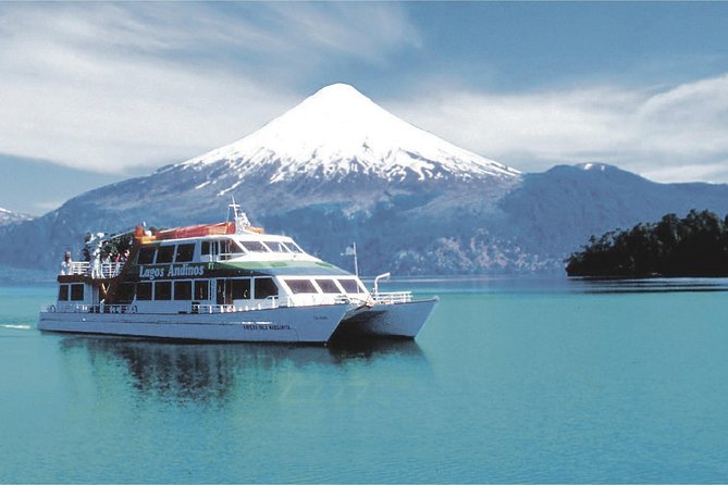 Puerto Varas: Full Day - Peulla navigation - Nearly two hours across Todos los Santos Lake