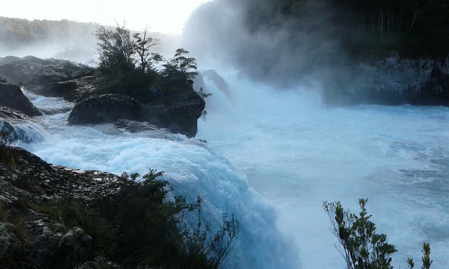 Puerto Varas: Osorno Volcano, Petrohue Falls Full-day Trip - Following Lake Llanquihue toward Osorno