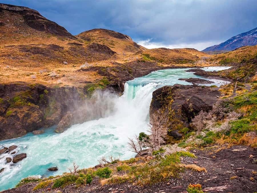 Punta Arenas: Torres del Paine & Grey Glacier Full-Day Boat - Grey Lake brings you close to the ice