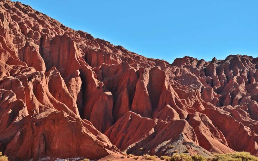 Rainbow Valley Tour + Petroglyphs (Yerbas Buenas) - Two hours among the colored hills
