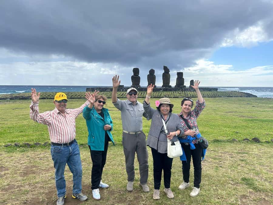 Rapa Nui: 3 Excursions with Hotel Transfers - Three outings that give Rapa Nui a sensible shape