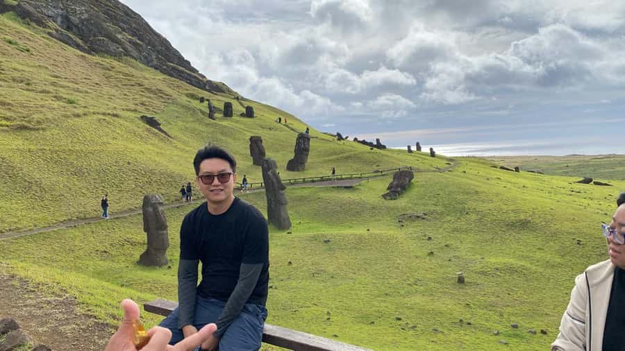 Rapa Nui: 3 Excursions with Hotel Transfers - Te Pito Kura and the 10-meter moai
