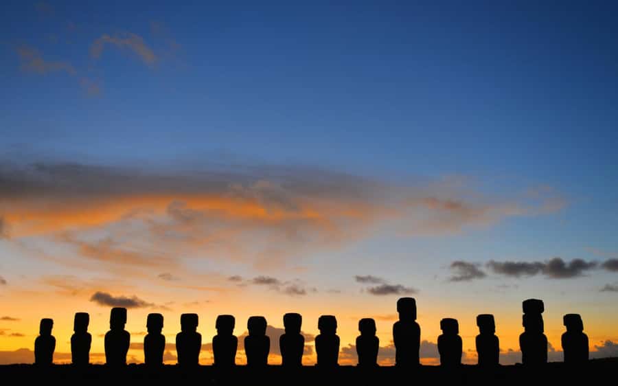 Rapa Nui Dreams: Experiencie Pack 3 Days - Day two: volcanoes, village remains, and Rapa Nui caves