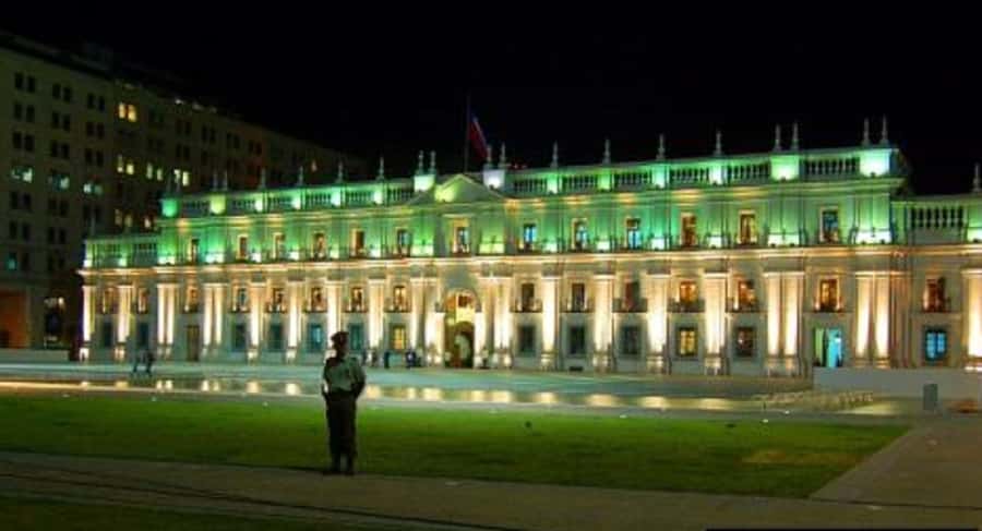 San Cristobal Hill Night Tour with Dinner Show - El Apero adds food, music, and a long Chilean evening