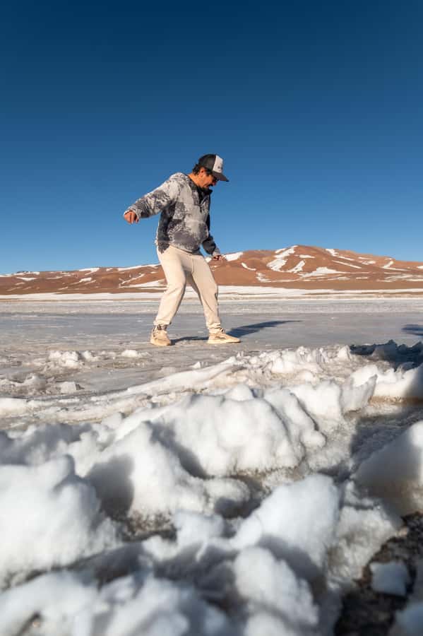 San Pedro de Atacama: Atacama Desert and Salt Flats Day Trip - Aguas Calientes and Quisquiro Salt Flats