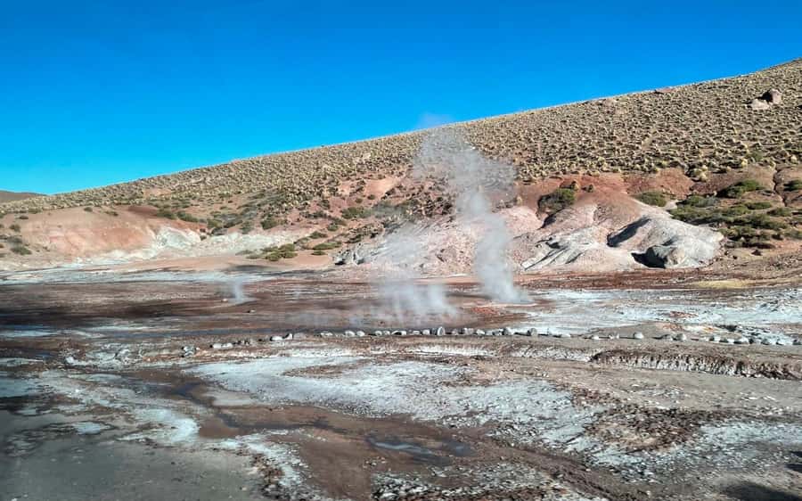 San Pedro de Atacama: El Tatio Geyser Field and Wetlands - Breakfast outdoors in the high Altiplano
