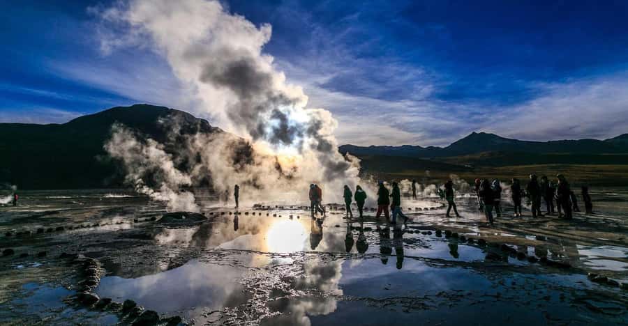 San Pedro de Atacama: El Tatio Geysers Tour - Why the pre-dawn trip to El Tatio is worth it