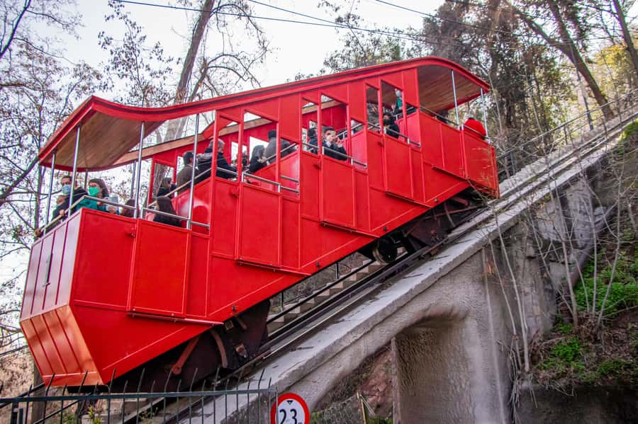 Santiago: 2-Day Hop-On Hop-Off Bus Ticket and Cable Car - Stop 5: Plaza de Armas and Santiago’s old center