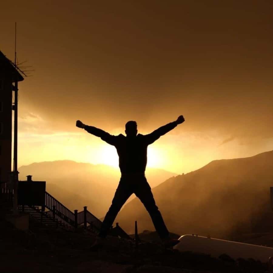 Santiago: Andes Mountains Sunset and Valle Nevado & Picnic - Farellones adds a different mountain setting