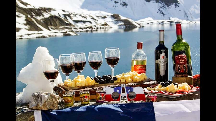 Santiago: Cajon del Maipo/Embalse del Yeso Tour with Picnic - From Santiago streets to the Maipo River valley
