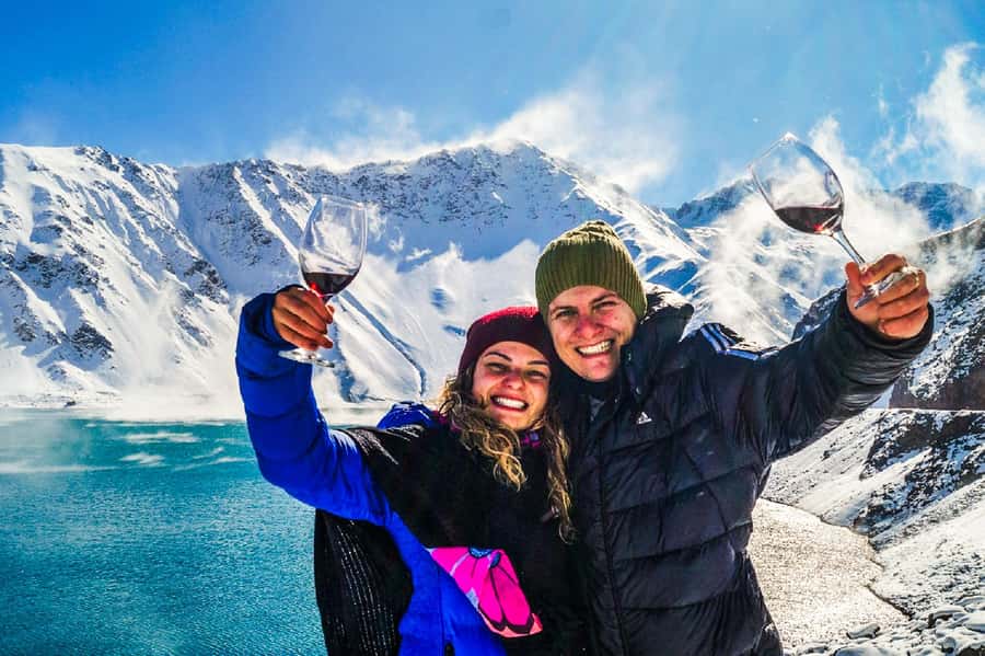 Santiago: Cajon del Maipo/Embalse del Yeso Tour with Picnic - The early stops, breakfast, and mountain clothing