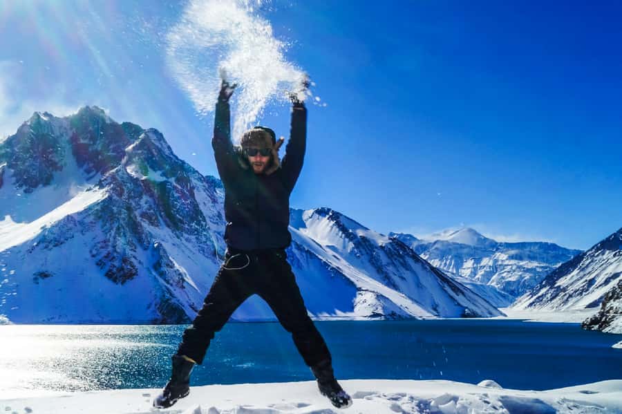 Santiago: Cajon del Maipo/Embalse del Yeso Tour with Picnic - Goat cheese, chocolate, lunch, and local stops