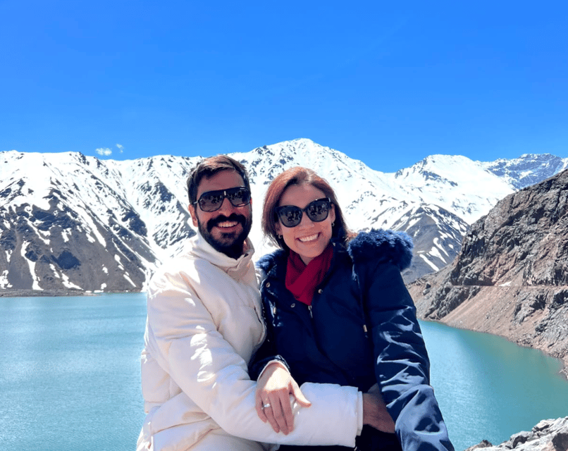 Santiago: Cajon del Maipo & Embalse El Yeso Trip with Picnic - Guides, languages, and the group atmosphere