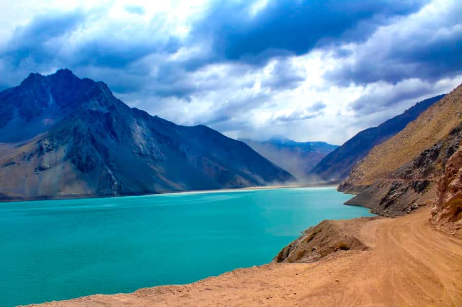 Santiago: Cajon del Maipo, Termas Colinas & Embalse El Yeso - El Yeso reservoir and the water supply for Santiago