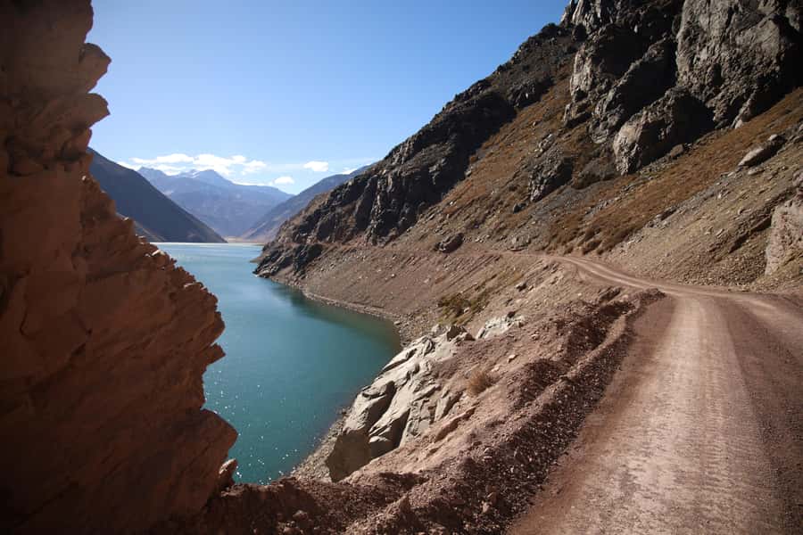 Santiago: Full day Embalse del Yeso, Casa de Chocolate, picnic & Hot Springs - Practical packing advice for this 10-hour outing