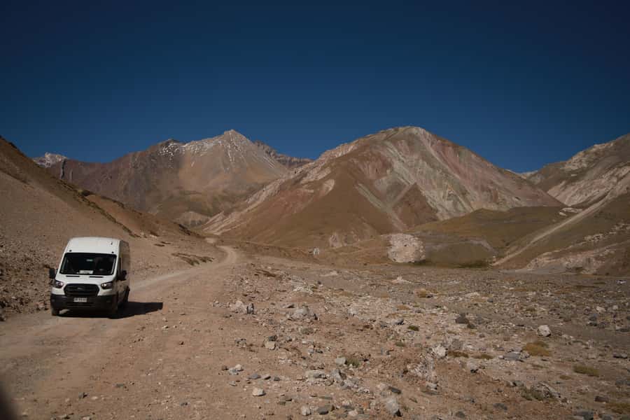 Santiago: Full day Embalse del Yeso, Casa de Chocolate, picnic & Hot Springs - Casa de Chocolate in San José de Maipo