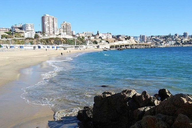 Santiago: Full day tour to Valparaiso and Viña del Mar city - Valparaiso’s port squares and painted hills
