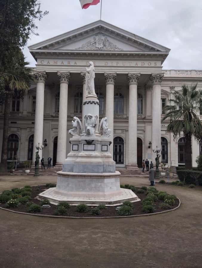Santiago: Guided City Tour through the historic center of Santiago - Quick reasons to consider this Santiago walk