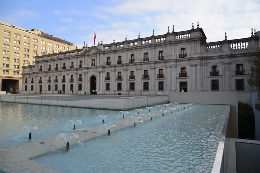 Santiago: Guided Full-Day Walking Tour with a Chilean Lunch - Key points to know before booking